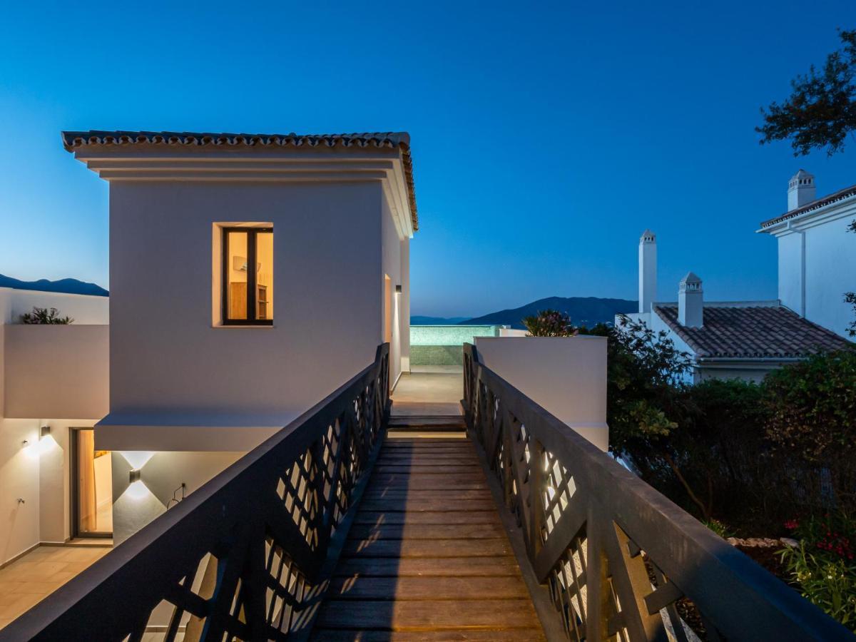 Surya Guest House Ojén Екстериор снимка