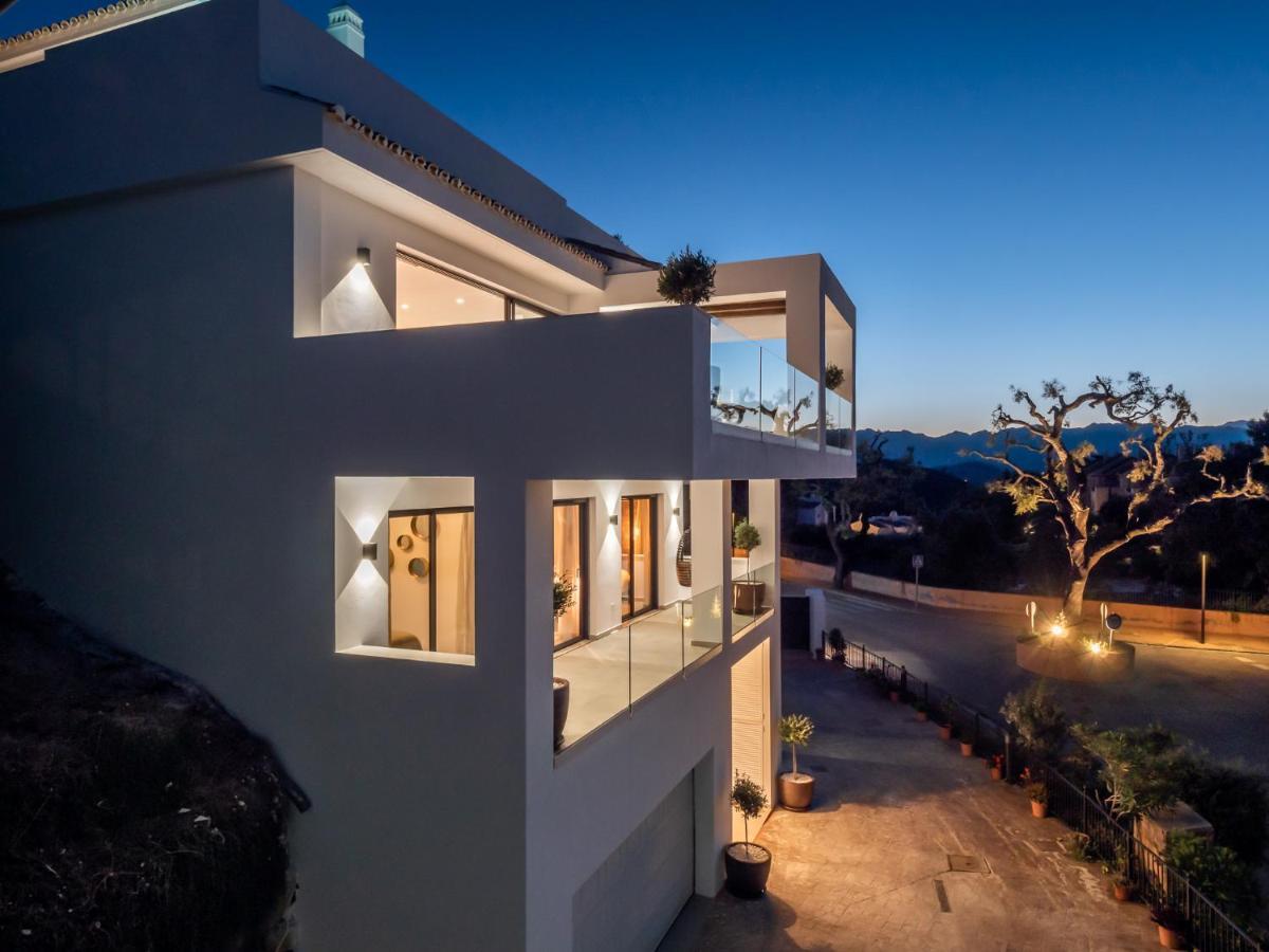 Surya Guest House Ojén Екстериор снимка
